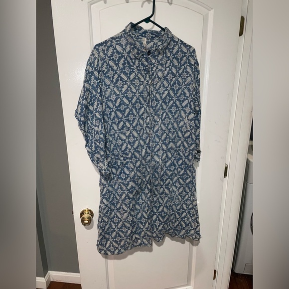 New! Magnolia Pearl Blue Birch Patterned Button Down Tunic 💙 RARE! Onesize - Picture 4 of 15